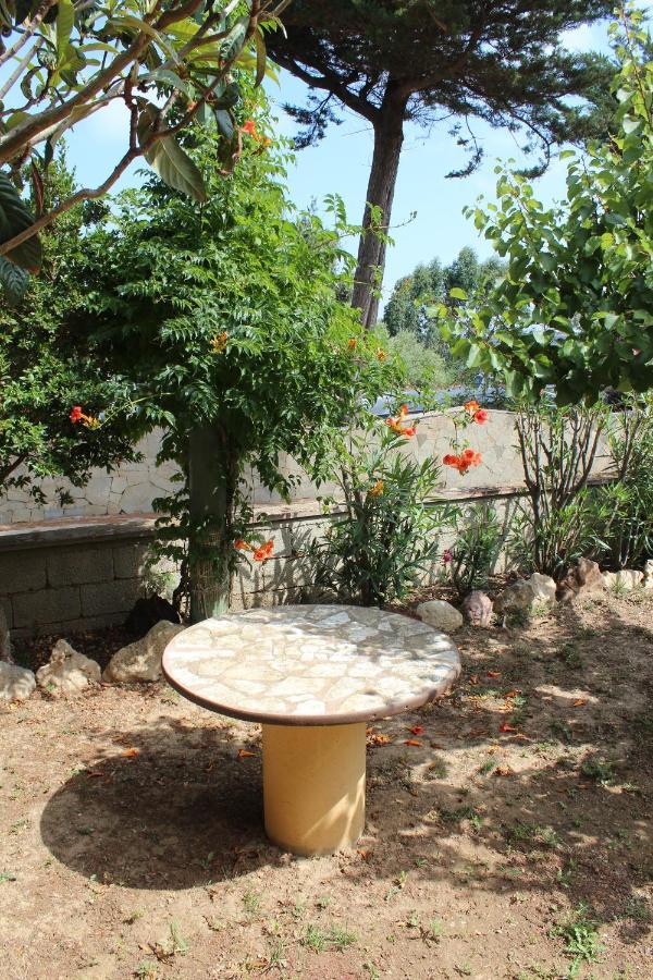 La Mansarda Bed and Breakfast Biancareddu Buitenkant foto